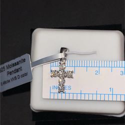 Cross pendant