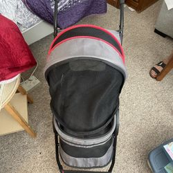 Gen7pets Dog Stroller Looks New