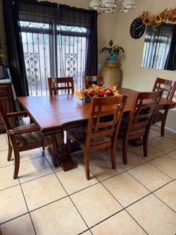 Wood Dining Table with 6 Chairs