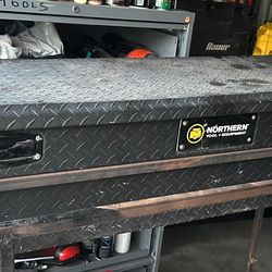 Truck toolbox