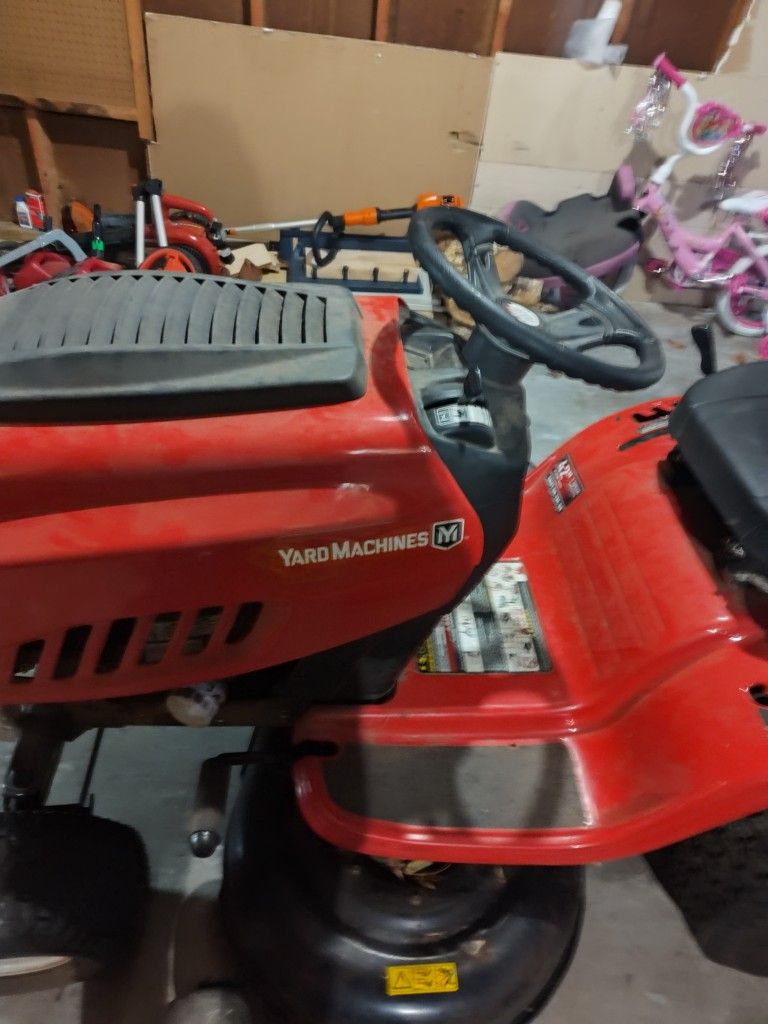 Yard Machine 42-in Riding Lawn Mower.
