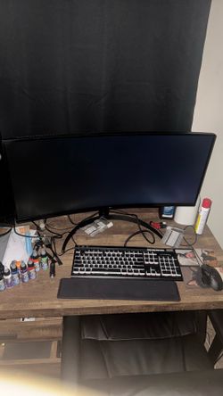34” Curved HD 1080p 160Hz Monitor