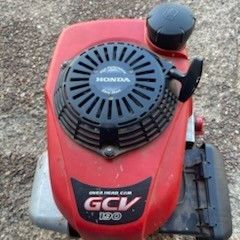 Honda GCV 190 Vertical Shaft Motor. 