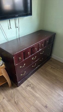 Dresser