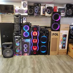 Party speaker Bluetooth heavy bass and sound brand new - on special cash deal starts $89