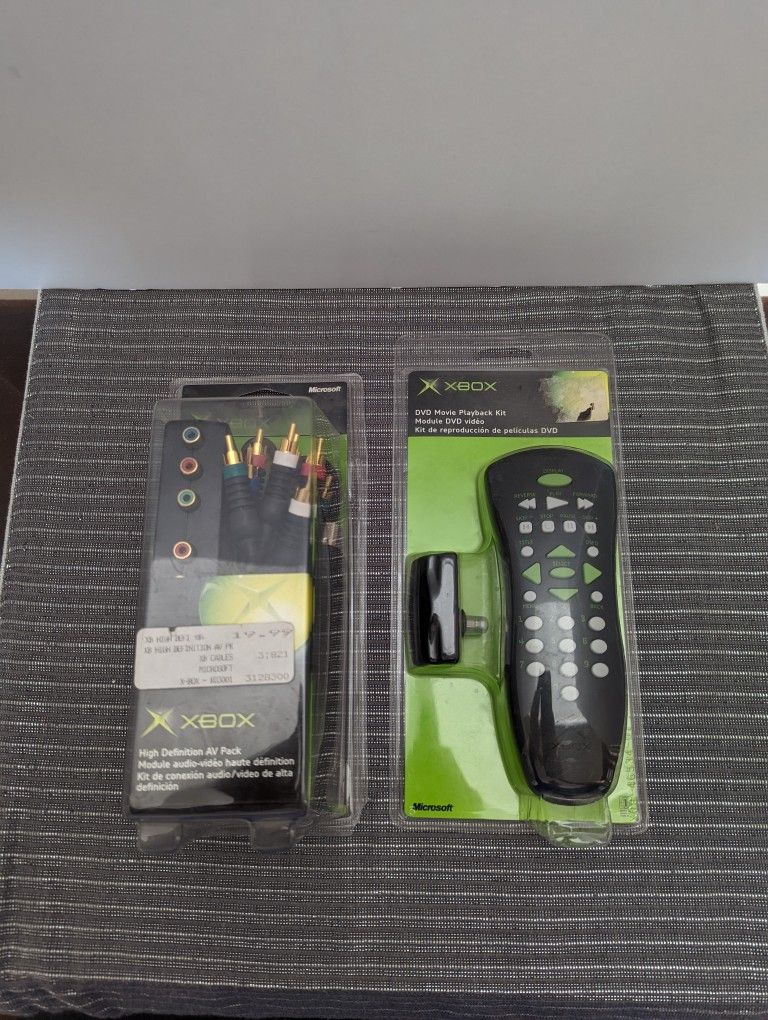 OEM XBOX High Definition AV Pack NOS And DVD Movie Playback Kit
