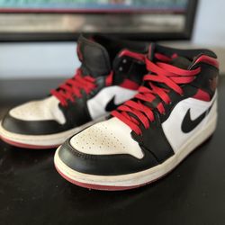 Jordan 1 Mid Gym Red And Back Toe Men 9.5