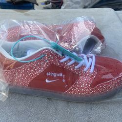 Nike Size 10 Stingwater Only $300/firm BRAND NEW