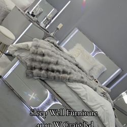 ✨️4pc Queen, King Bedrooms ✨️ Furniture Sectionals, Dining Avail