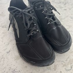 Altra superior deals sale