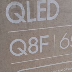 TV SAMSUNG QLED 65" (Q8F).