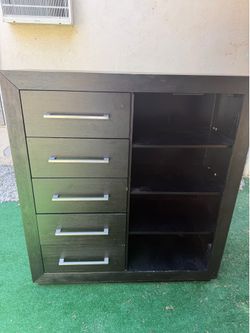Dresser
