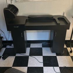 Manicure Table