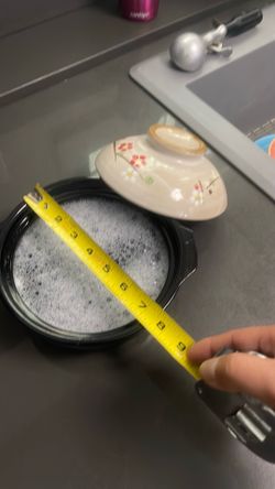 Clay pot for slow cook dishes  brand new just wash it with soap asking $15 firm
