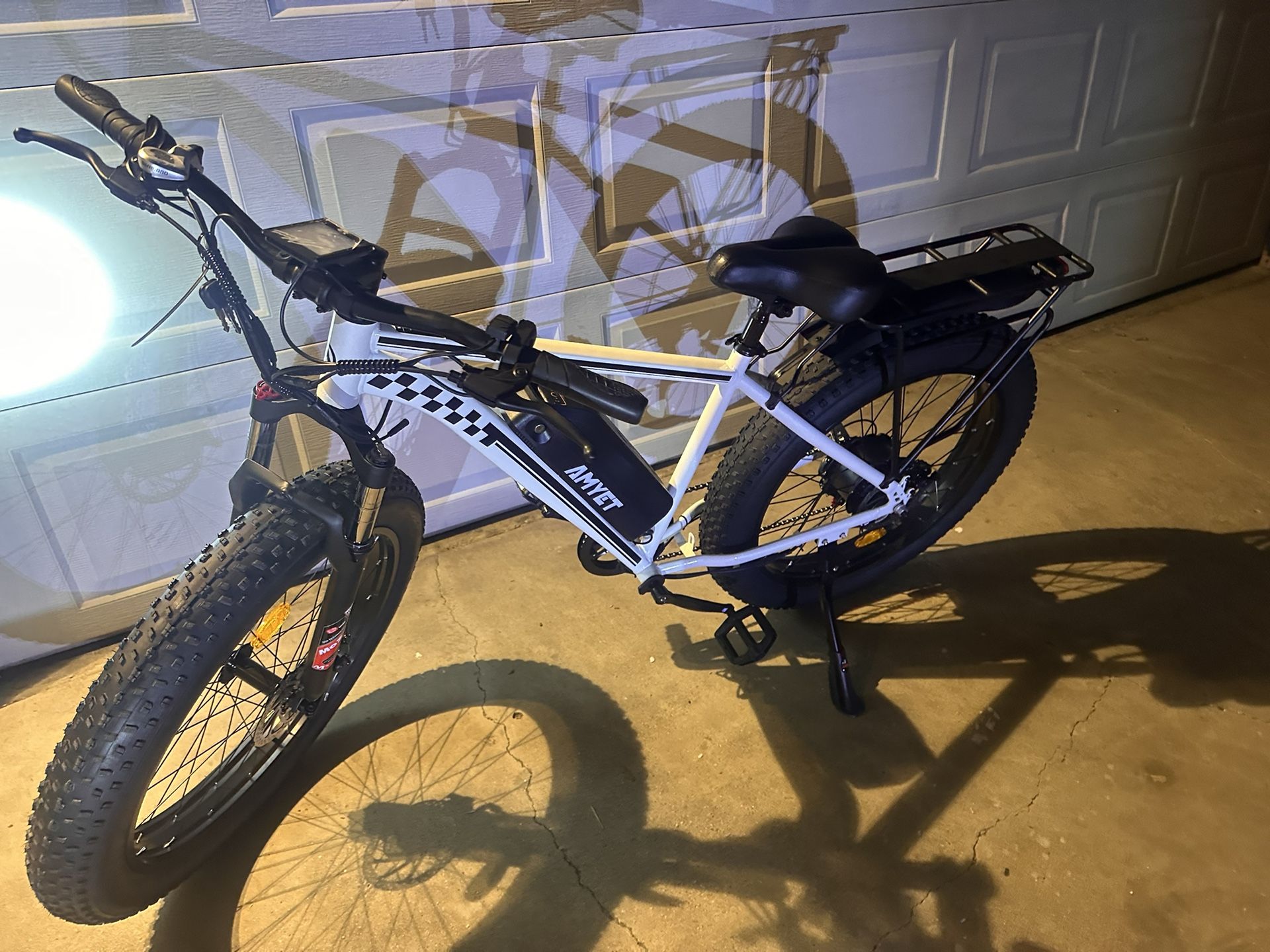 EB26 1500W Electric Bicycle • 26-Inch • New / Sealed