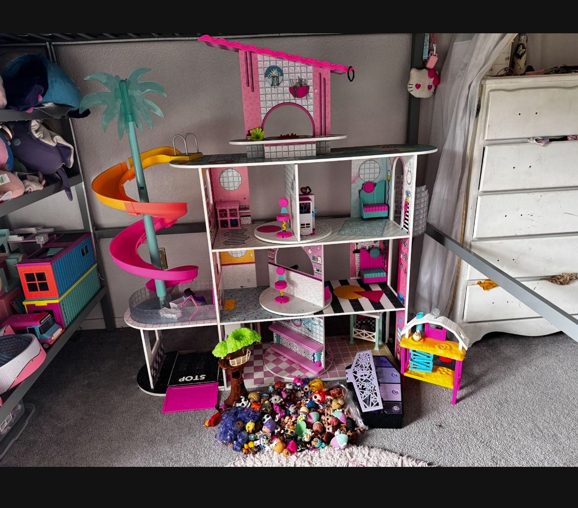 LOL XL dollhouse and accessories And More 