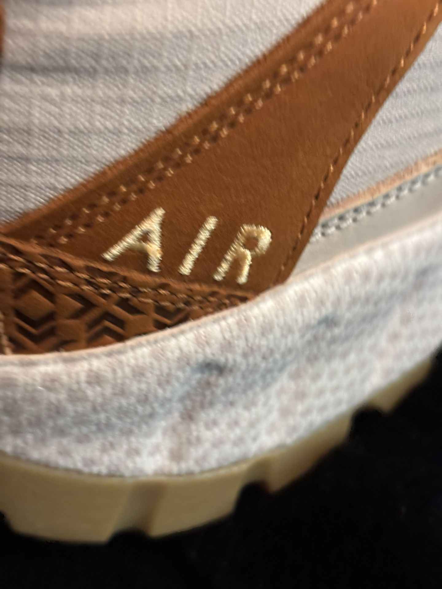 Nike Air Humara SE