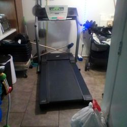 Treadmill 