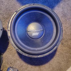 Power 3.800 W.Bamf,- 15 Subwoofer Acoustix. Power Handling,Like New. Equip With CrossOver Input .
