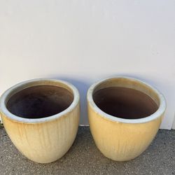  CERAMIC BEIGE PLANT/FLOWER POTS