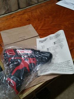 BRAND NEW MILWAUKEE M12 2407 DRILL BARE TOOL
