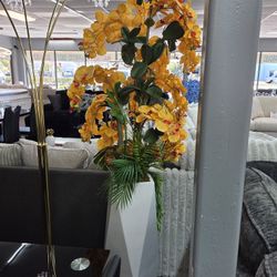 🍀🍀 Floral Arrangement