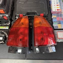 2002 - 2009 GMC Envoy Tail Light Assemblies 