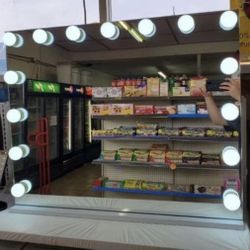 Hollywood Vanity Mirrors Bluetooth Mirror (BRAND NEW)