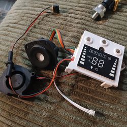 Lcd display for humidifier with fan and sensor