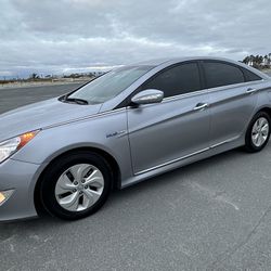 Hyundai Sonata hybrid Clean Title Low Miles