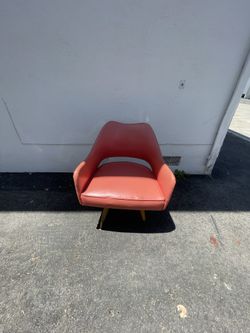 Vintage Pink Leather Chair