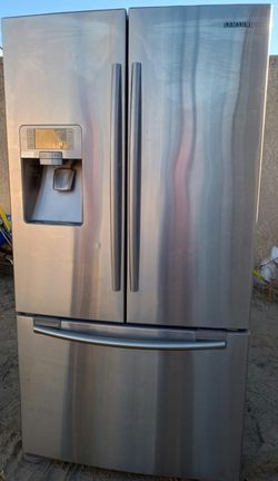 Samsung 3-Door French Door Fridge in Stainless Steel with Ice Maker