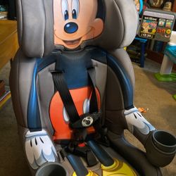 Toddler Car seat 49$. Pick Up. E.  72. and. Grandview.  E. Tacoma 