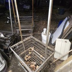 Laundry Mat Metal Wired Basket Carts With Wheels