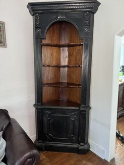 Vintage Single Arched Mahogany Bookcase with Hand Rubbed Finish