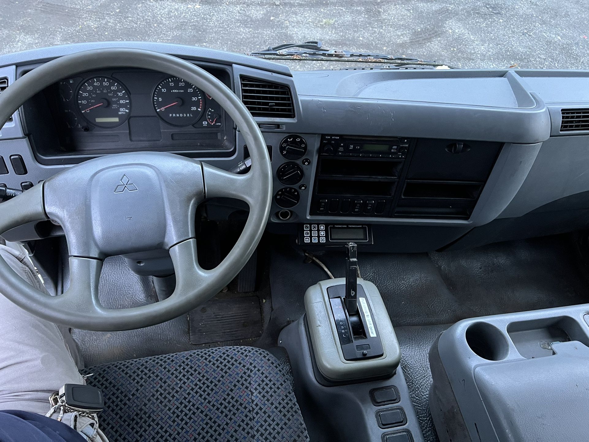 2011 MITSUBISHI FUSO