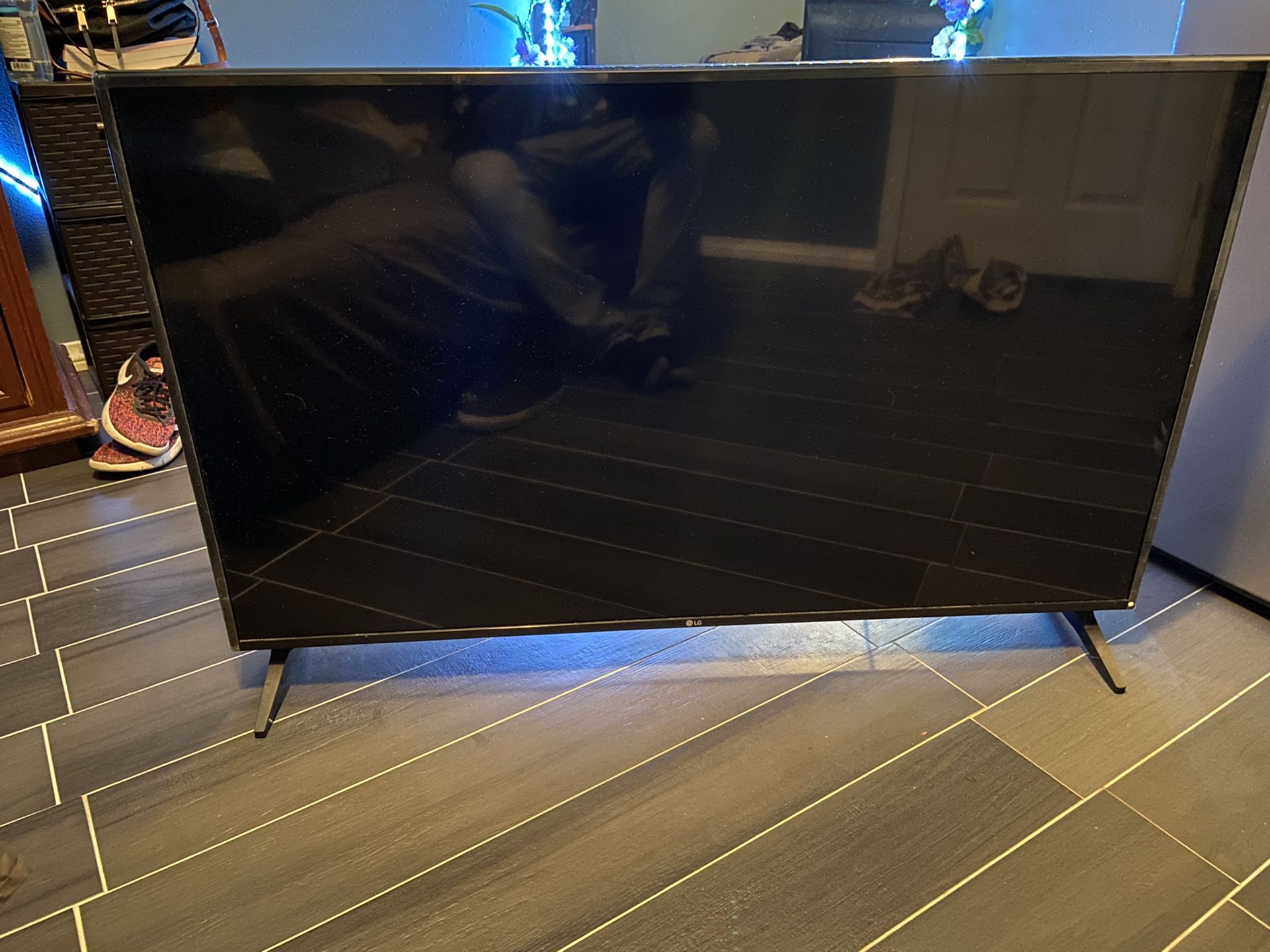 LG 40 Inch Smart TV