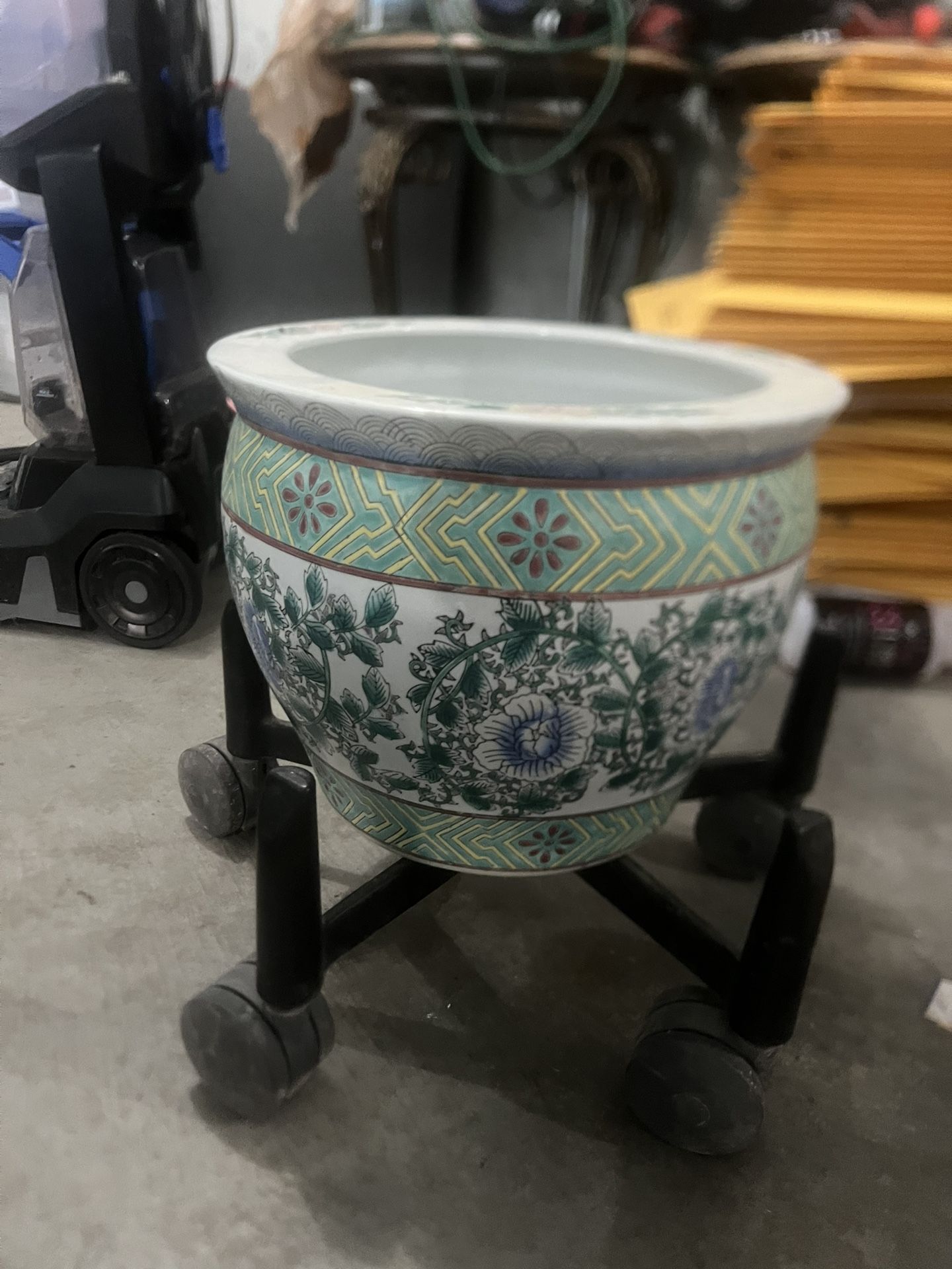 Vintage Pot And Roller Stand