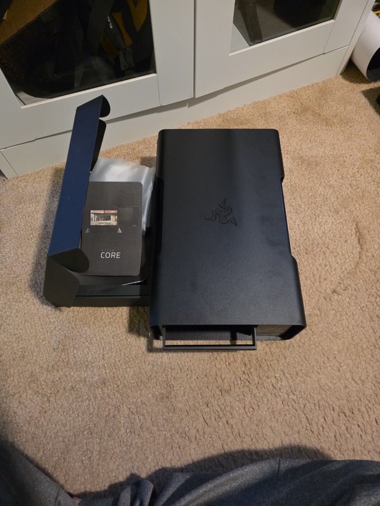 Razercore & Quadro P4000 8gb