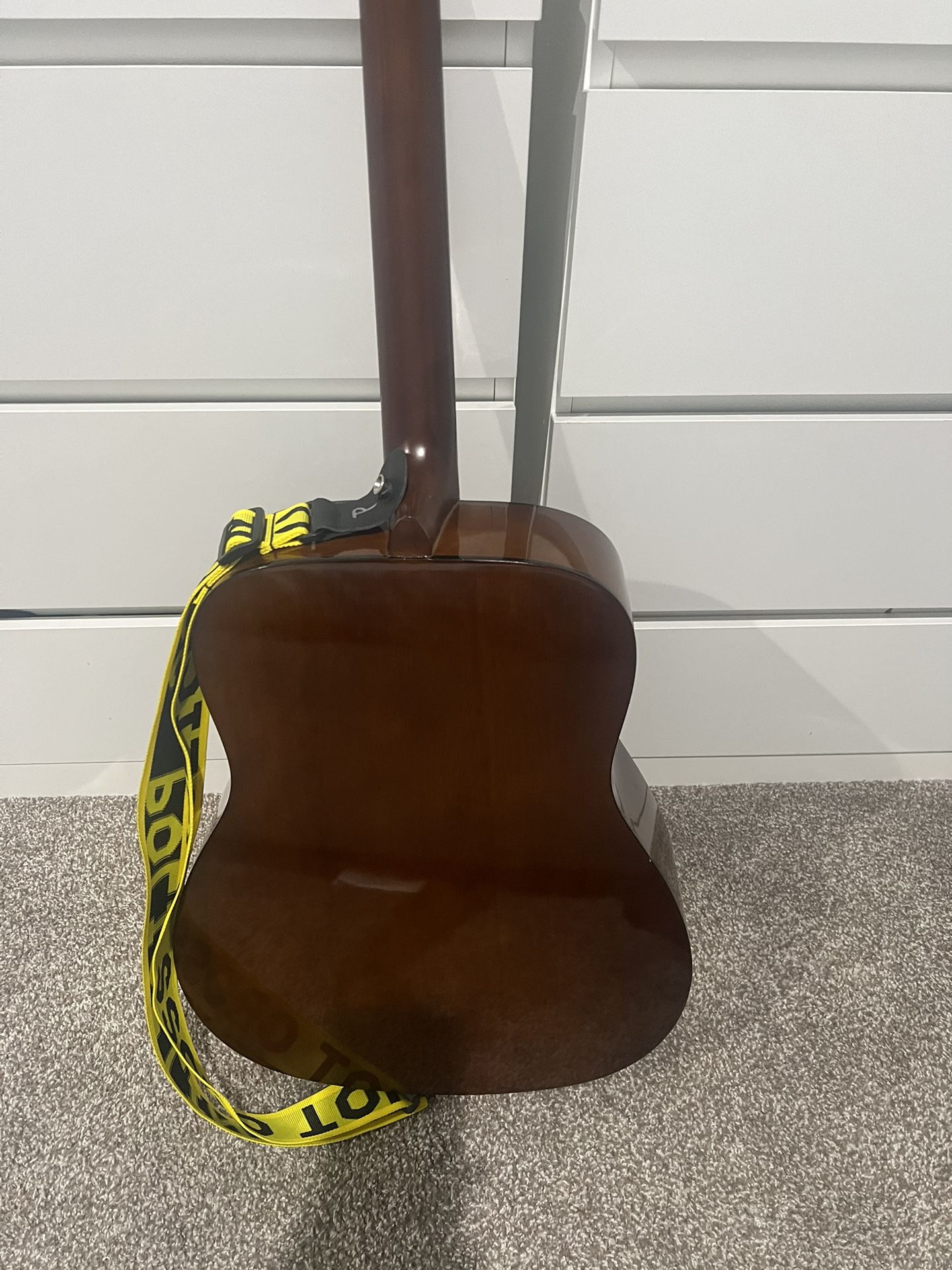 Acoustic Guitar Yamaha F335