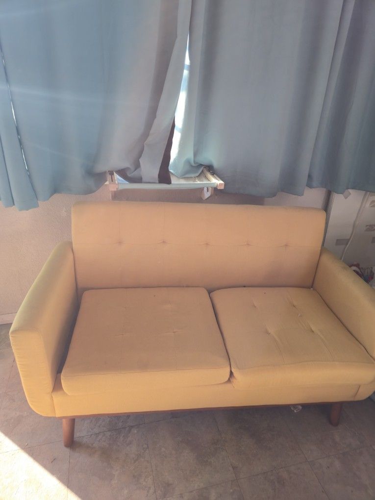 Yellow Couch Small - Tell Me When You want To Pu Pls