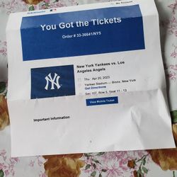 New York yankees Vs La Angels. 3 Tickets. See Picture