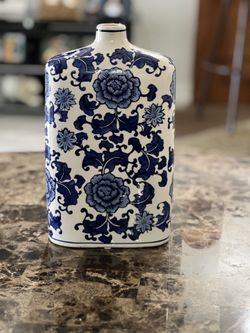 Blue Garden Square Shouldered Vase