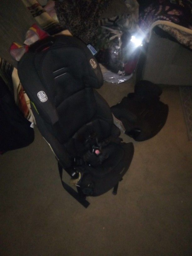 Graco Car Seat Bundle