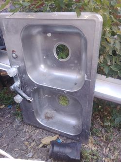 Stainless steel sink