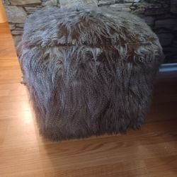 2ft Faux Fur Ottoman 