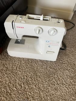 Singer Sewing Machine 