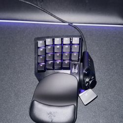 Razer Tartarus Pro Gaming Keypad (LIKE NEW JUST PURCHASED YESTERDAY)
