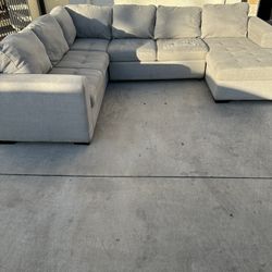 Light Grey Sectional (Free Delivery)