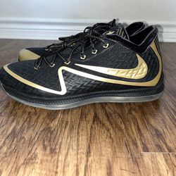 ética En particular Aburrido Nike Field General 2 Super Bowl 50 Premium Black and Gold Sneakers for Sale  in College Station, TX - OfferUp